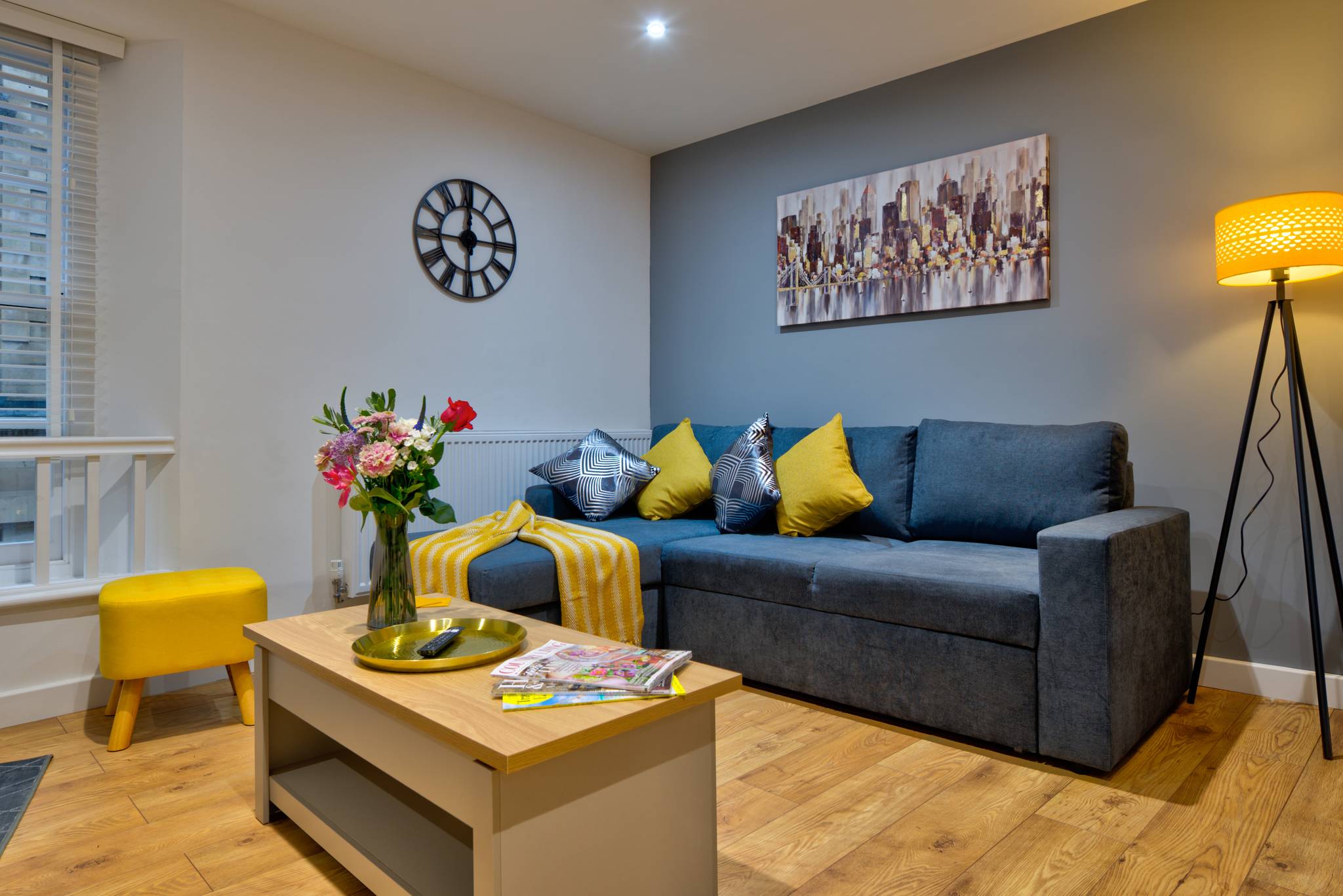 Stylish 2-bed Stamford Stay with Parking