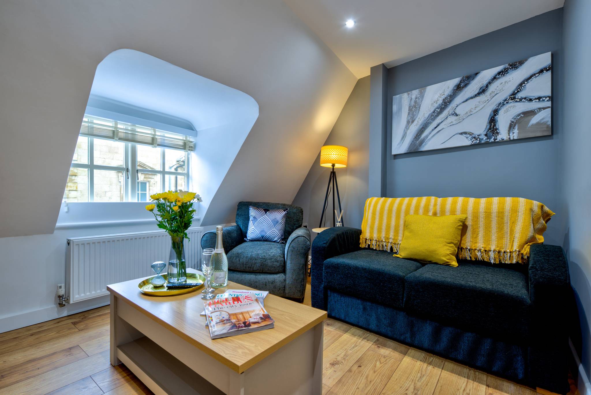 Stylish 2-bed Stay with Fast Wi-Fi