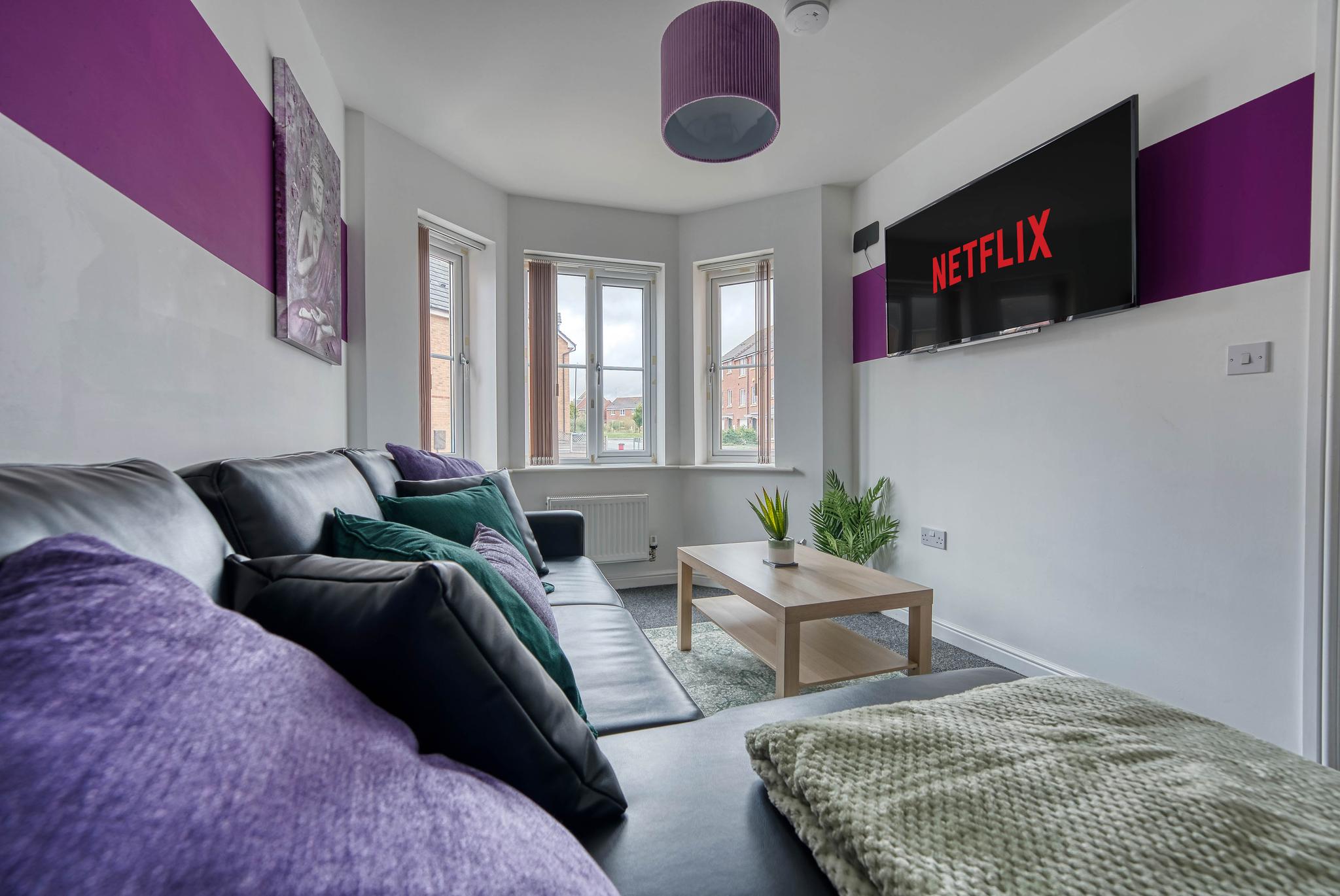 Beautiful 5 Bed House  Free WIFI2