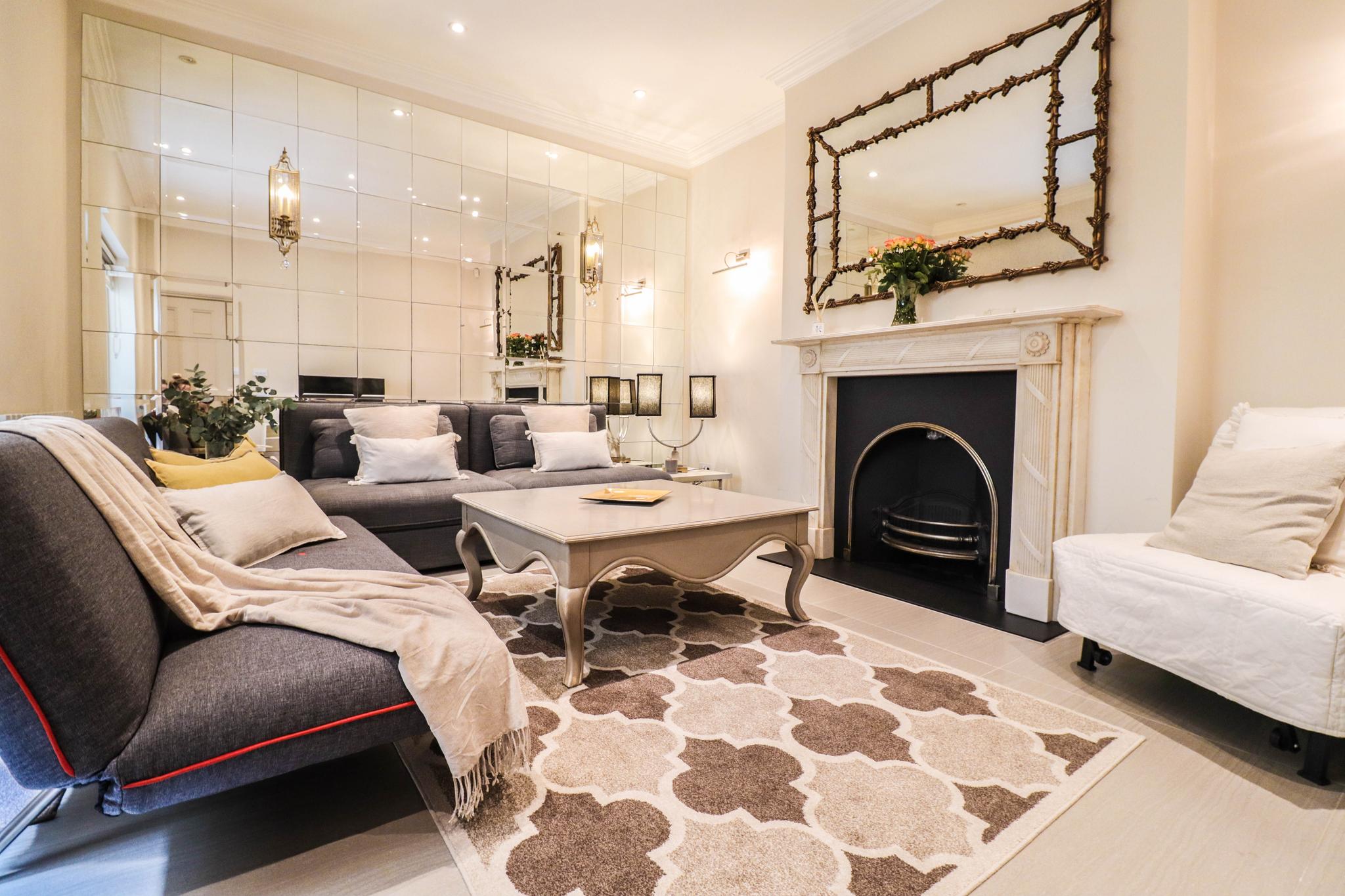 Beautiful Kensington Garden Apartment2