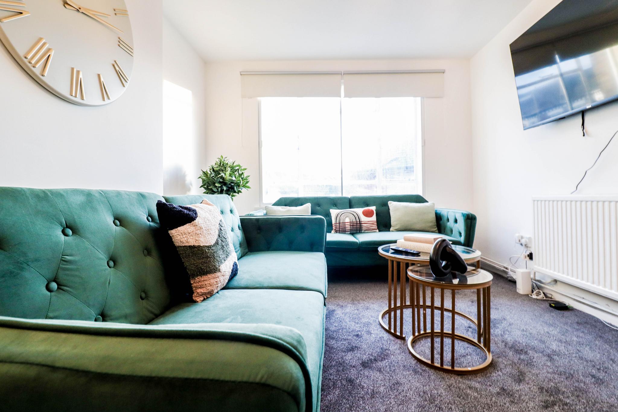 Lovely 3 Bedroom Maisonette!5