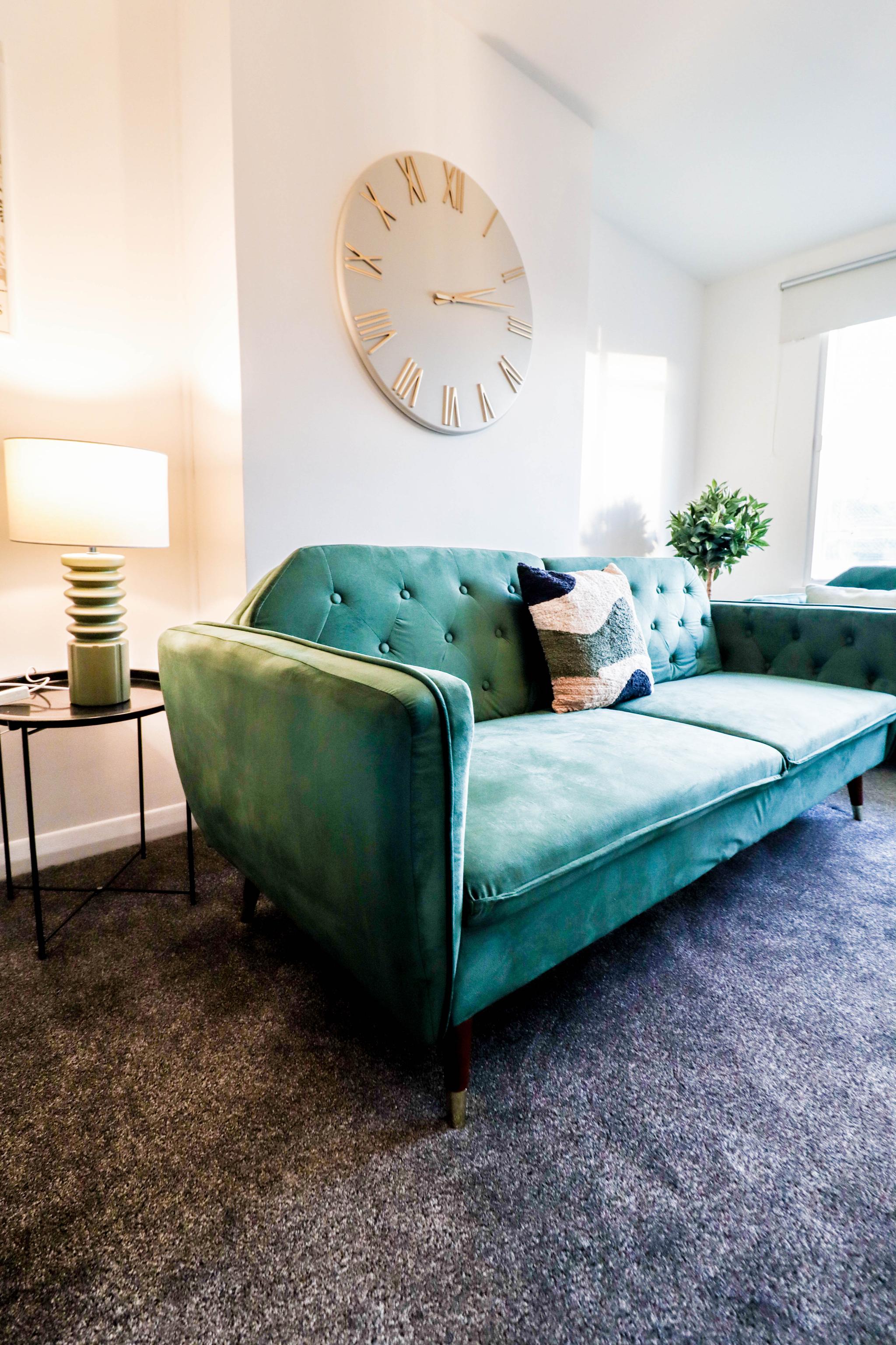 Lovely 3 Bedroom Maisonette!4