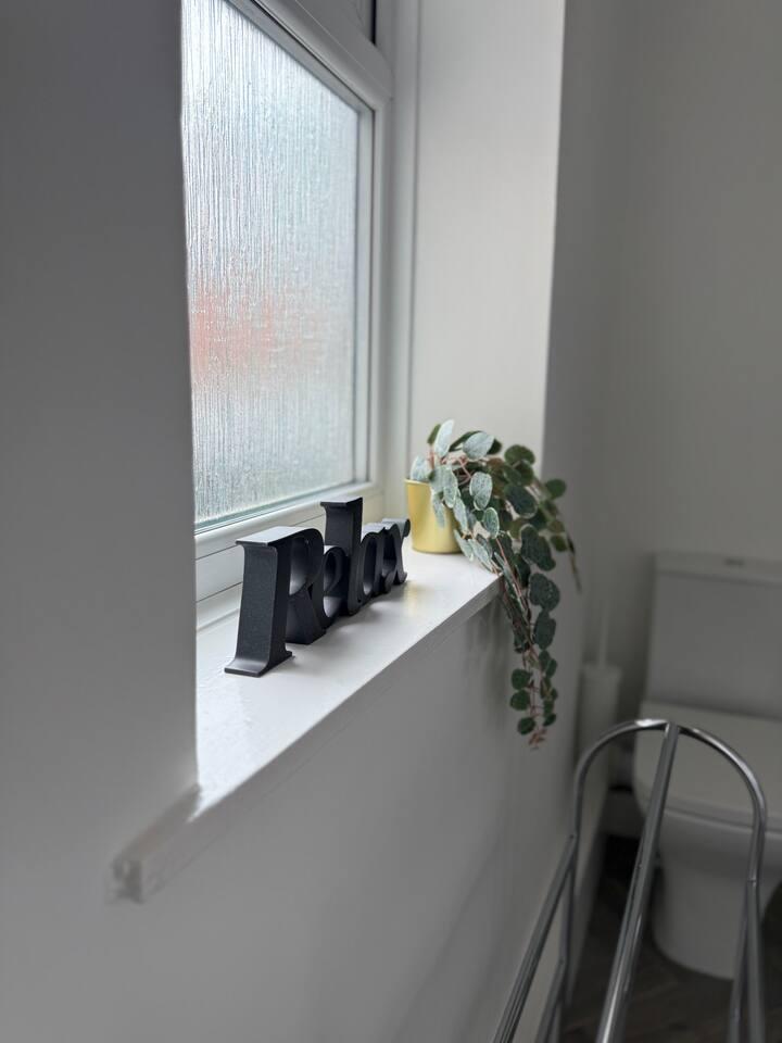 Huge 5 Bed | Secure Parking | Contractors welcome4