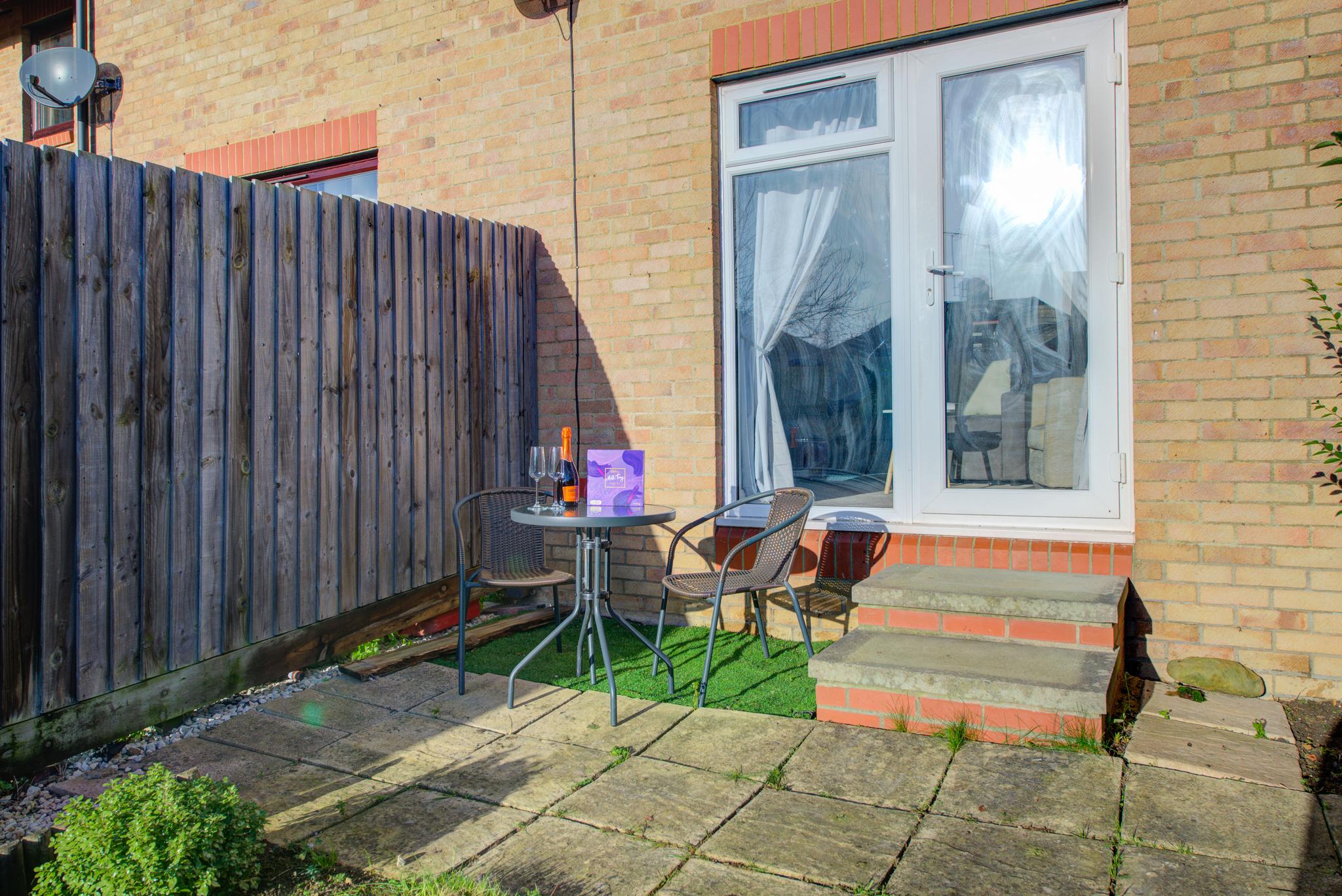 Central Stamford 2Bed Ideal for Business Stays3